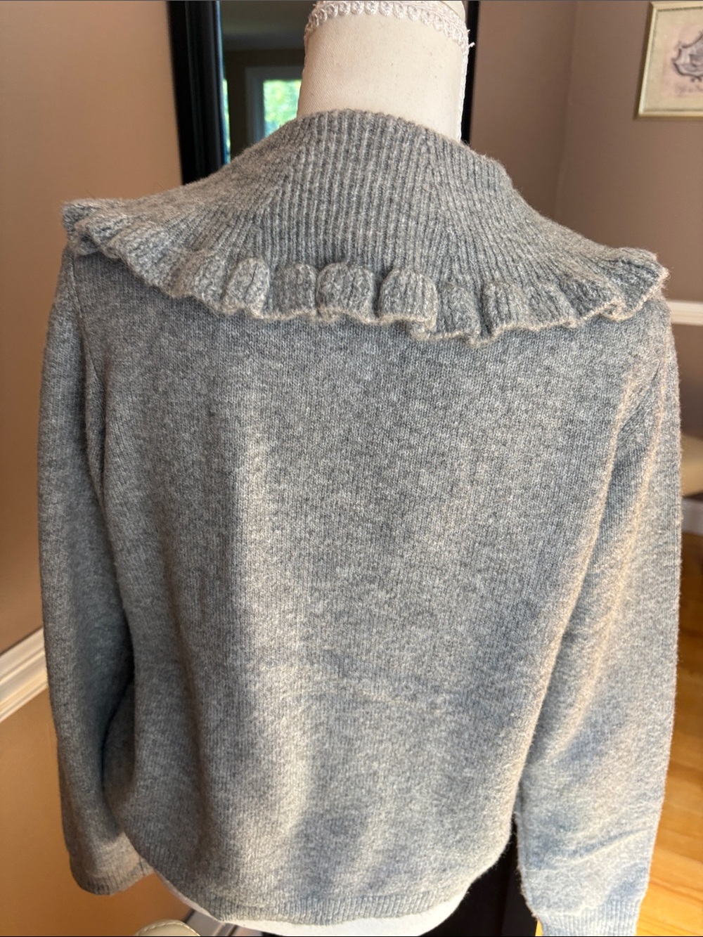 Marled Gray Ruffle-Collar Button Cardigan - Picture 5 of 8